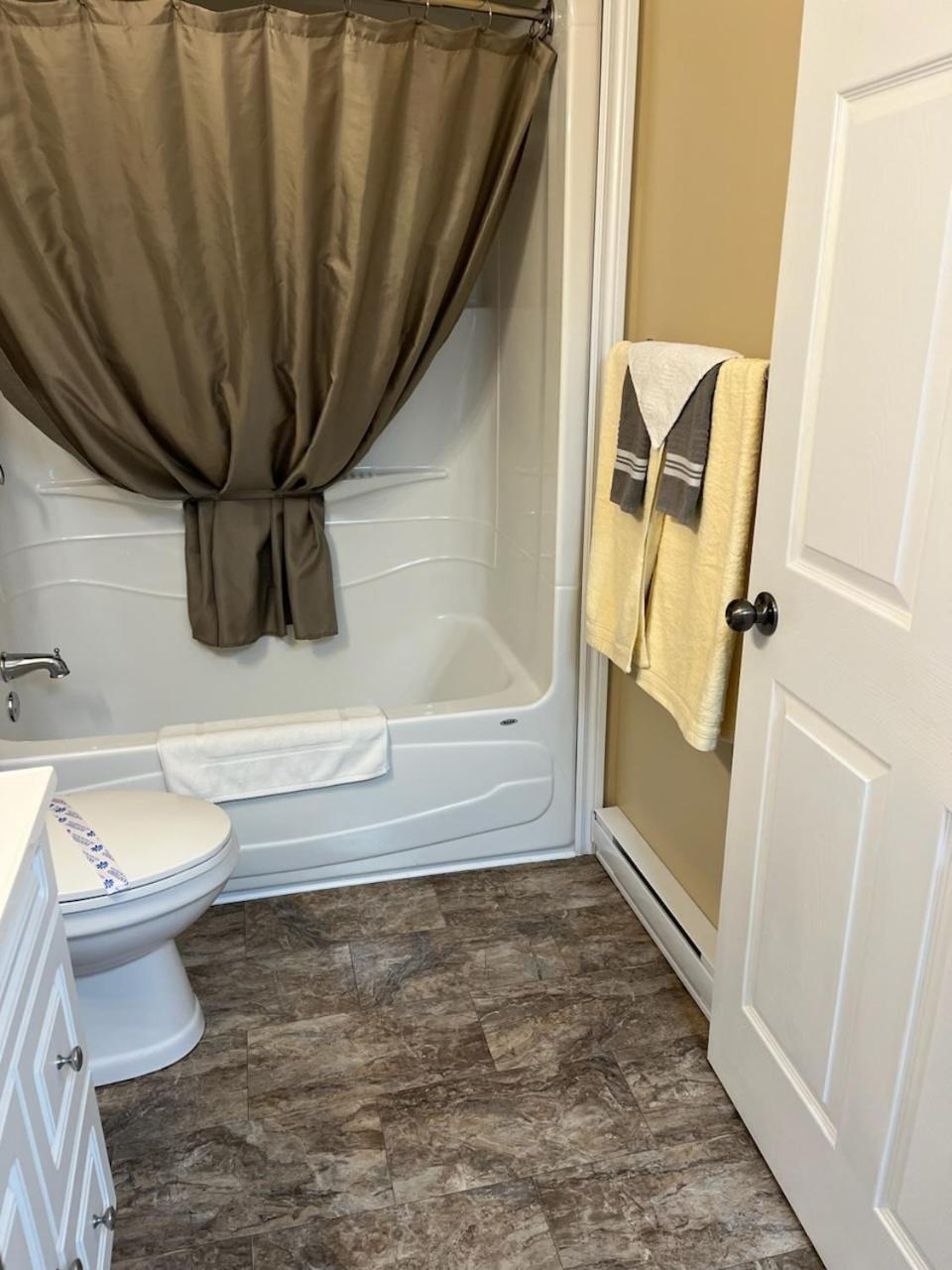 Riverview Suites Clarenville Kültér fotó